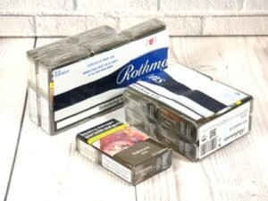 Rothmans Blue Kingsize – 10 Packs of 20 Cigarettes (200)