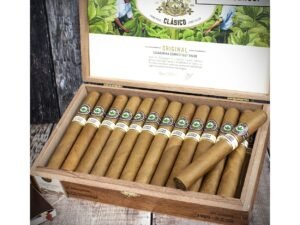 Joya de Nicaragua Clasico Toro Cigars – Box of 25
